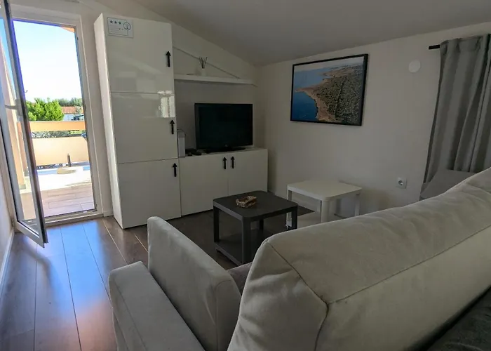 Apartmany Marina Iv, Vir